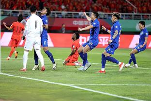 足球报：沧州雄狮板凳厚度不够，二转期间有必要对本土阵容补强